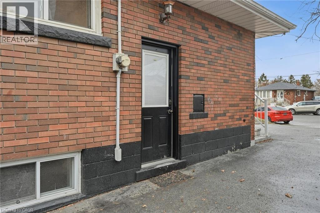 20 Nelligan Place, Hamilton, ON - Outdoor With Exterior