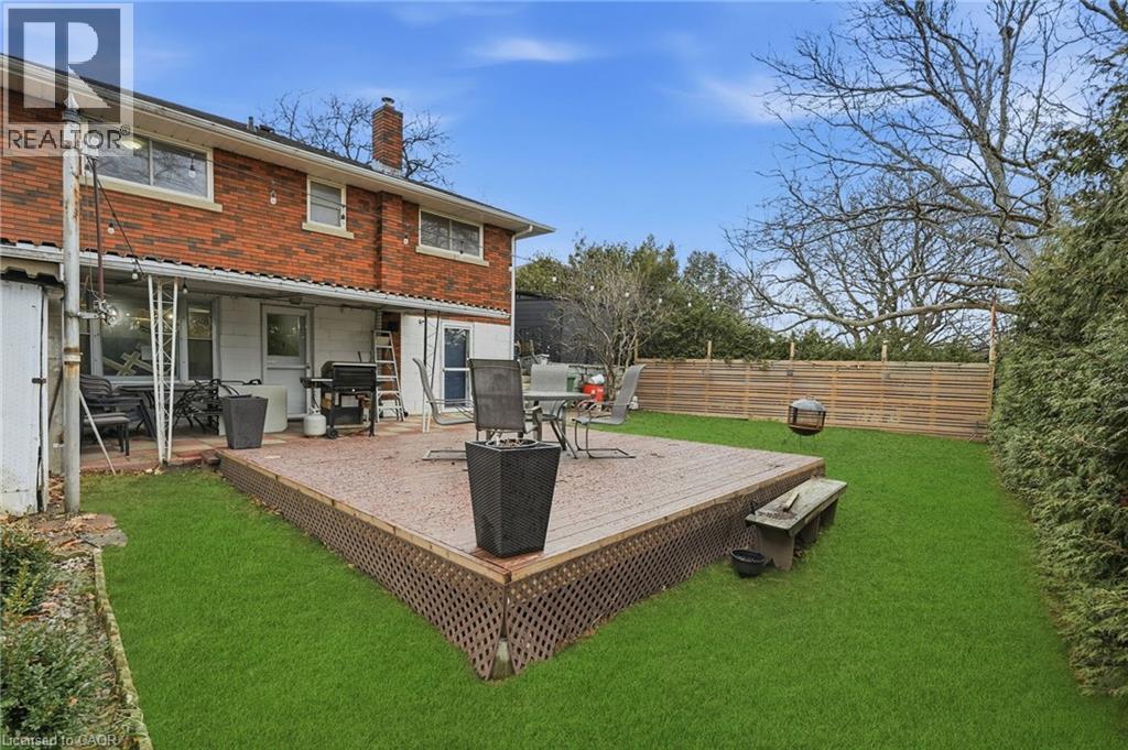 20 Nelligan Place, Hamilton, ON - Outdoor With Deck Patio Veranda