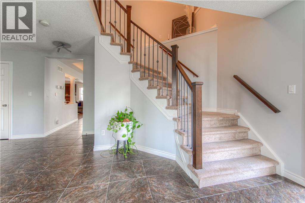 139 Pebblecreek Drive, Kitchener, ON - Indoor Photo Showing Other Room