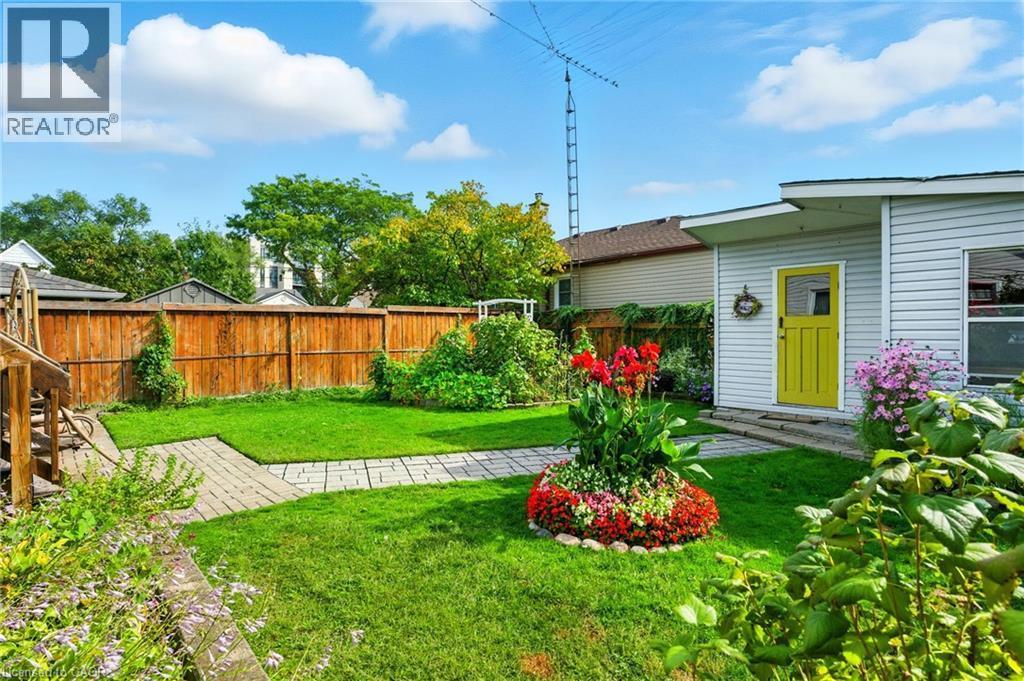 39 Clayburn Avenue, St. Catharines, ON - Outdoor