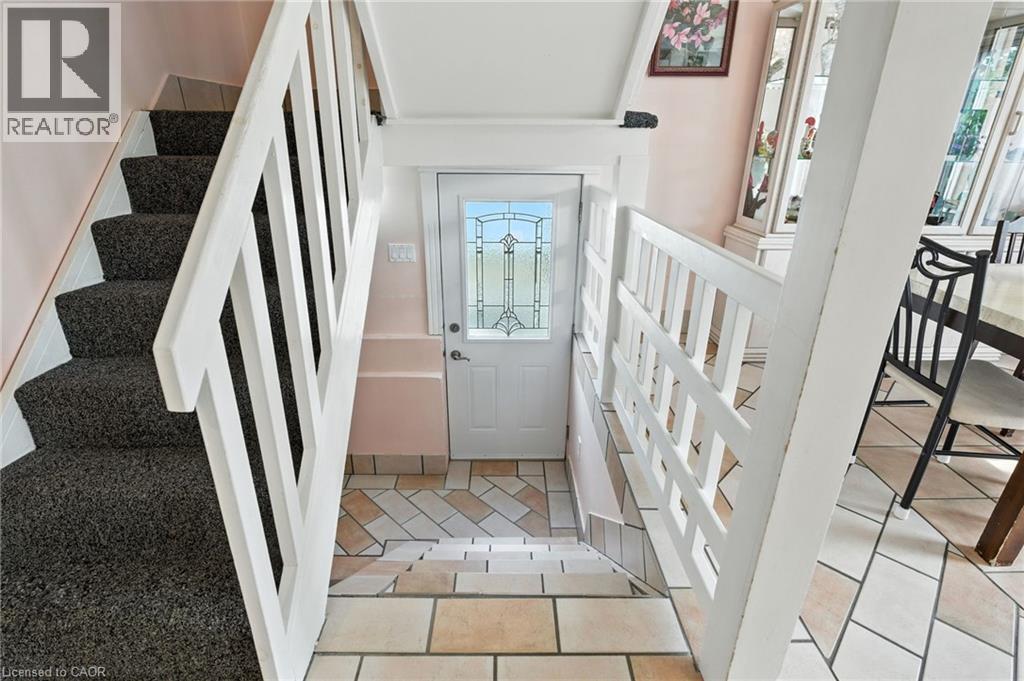 39 Clayburn Avenue, St. Catharines, ON - Indoor Photo Showing Other Room