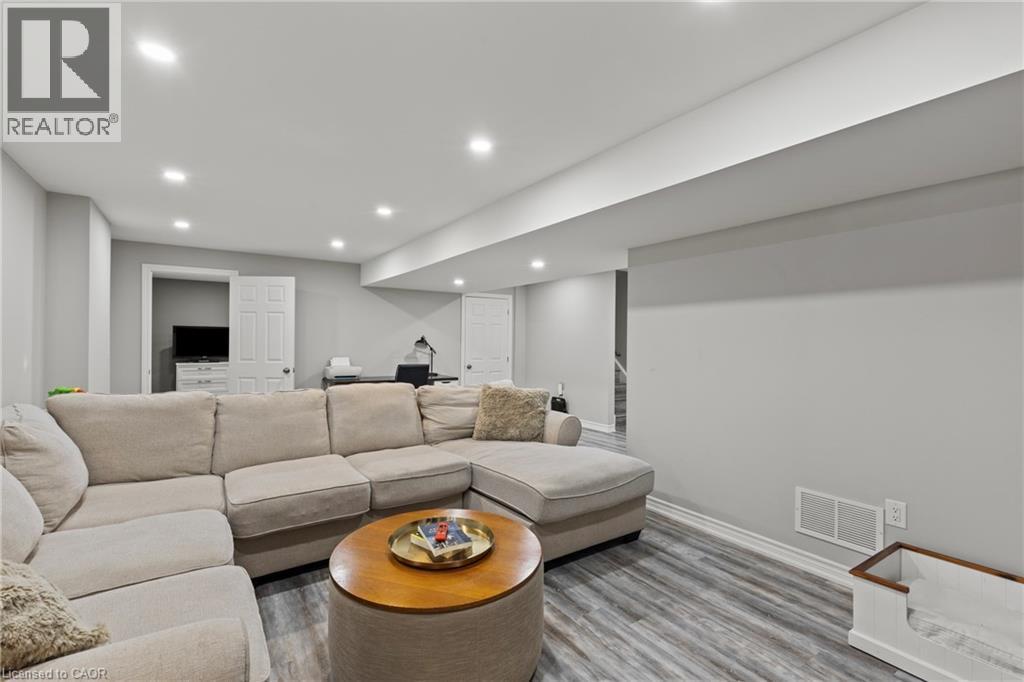 Living area featuring recessed lighting and wood finished floors - 62 Esther Crescent Unit# Lower, Thorold, ON - Indoor Photo Showing Living Room