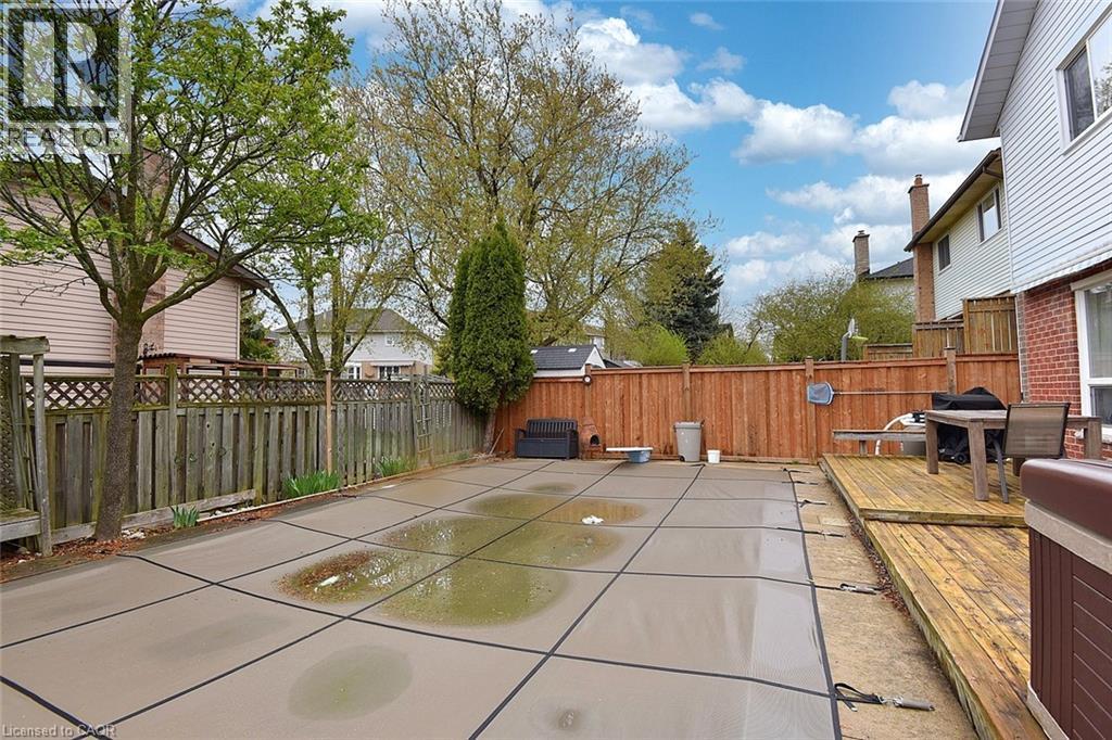 Fenced backyard featuring a patio area - 43 Niska Drive, Waterdown, ON - Outdoor