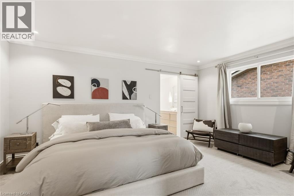 1219 Hammond Street, Burlington, ON - Indoor Photo Showing Bedroom