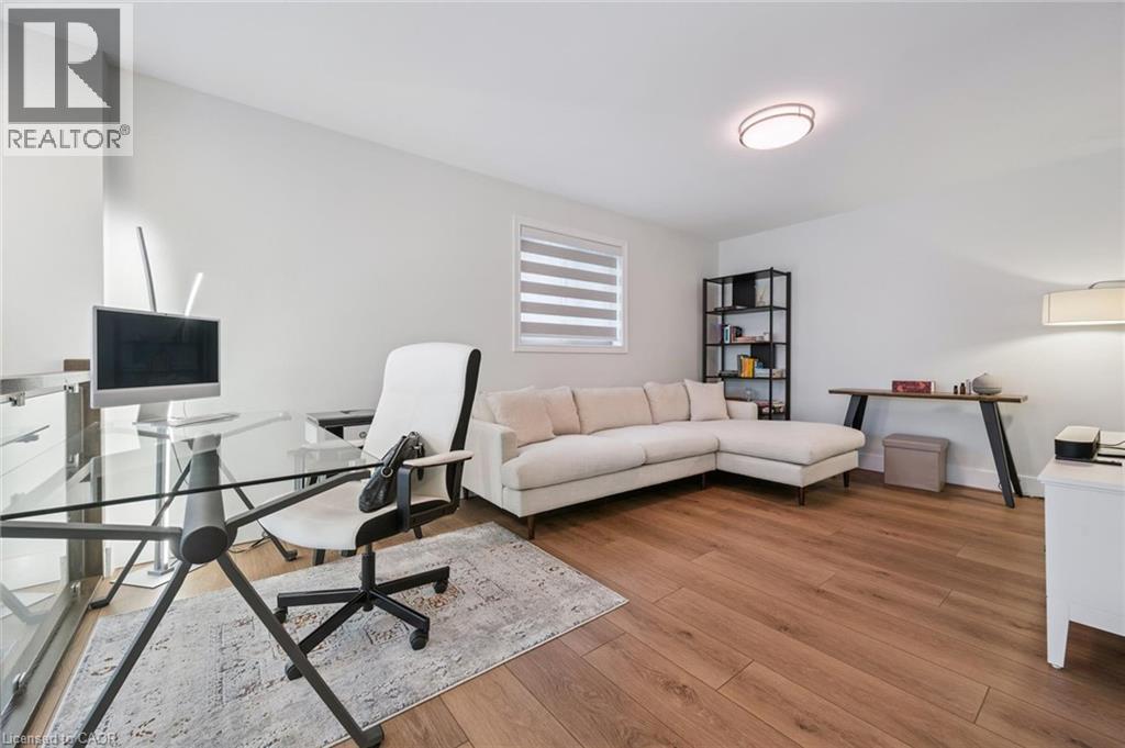 28 Kathleen Court, Hamilton, ON - Indoor Photo Showing Office