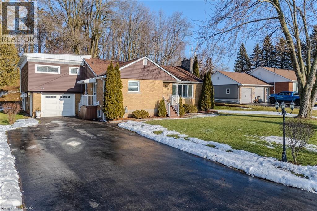 25 Charlton Crescent, Simcoe, ON - Outdoor