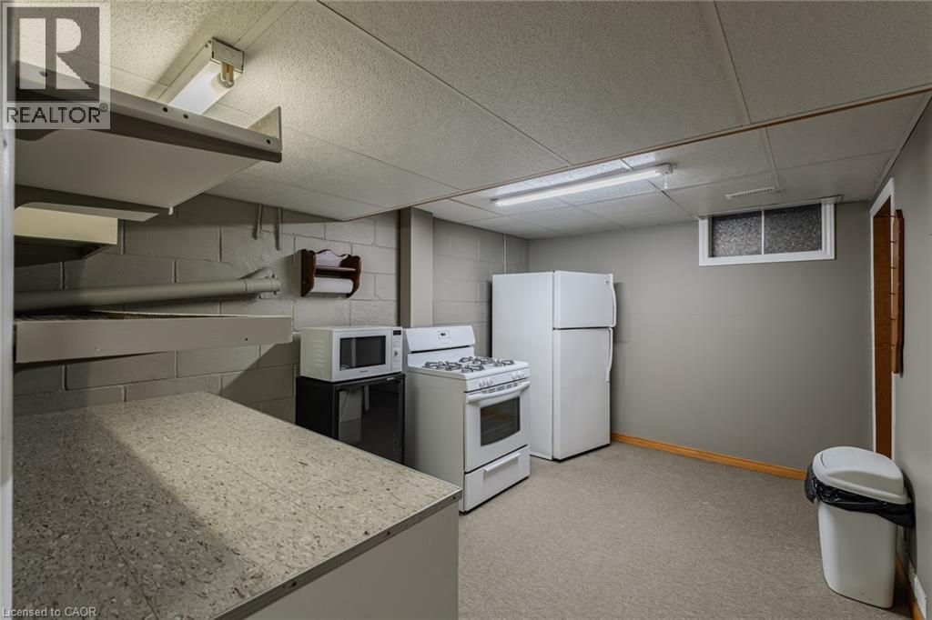 Kitchenette - 25 Charlton Crescent, Simcoe, ON - Indoor Photo Showing Basement
