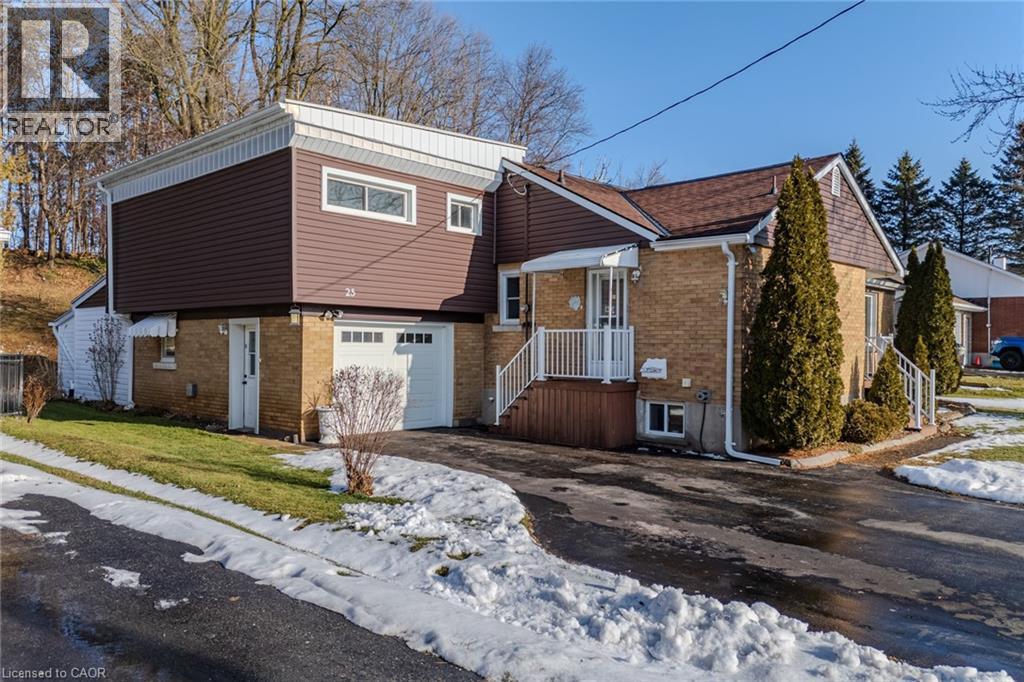 25 Charlton Crescent, Simcoe, ON - Outdoor