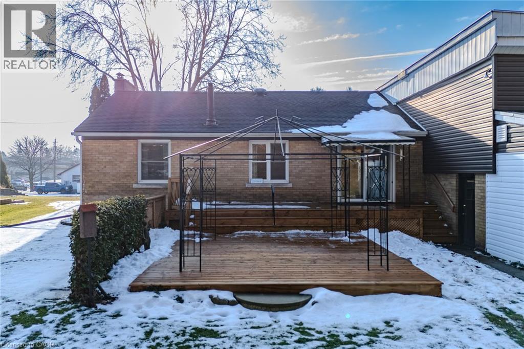 Deck with gazebo - 25 Charlton Crescent, Simcoe, ON - Outdoor With Deck Patio Veranda