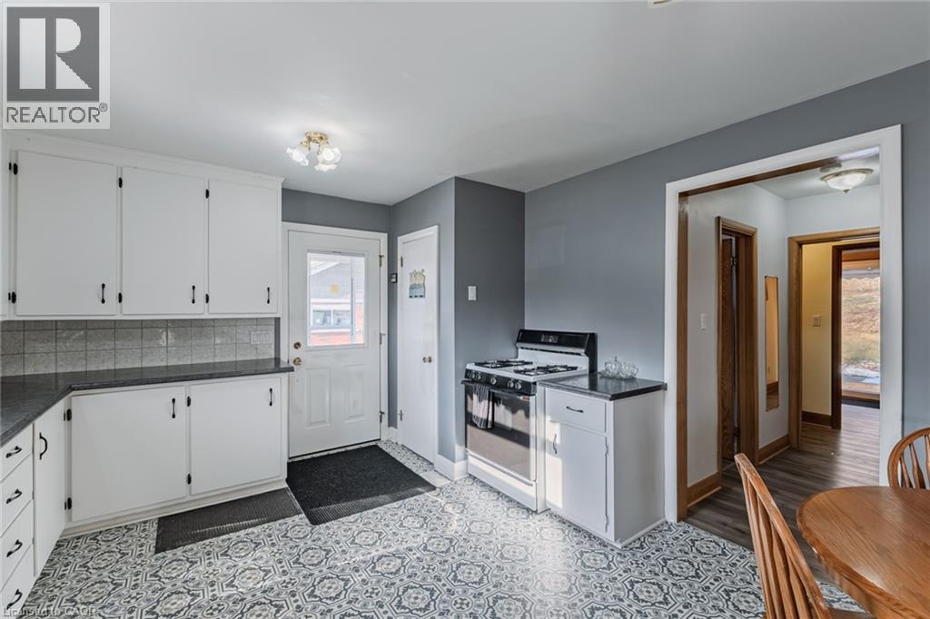 25 Charlton Crescent, Simcoe, ON - Indoor Photo Showing Kitchen