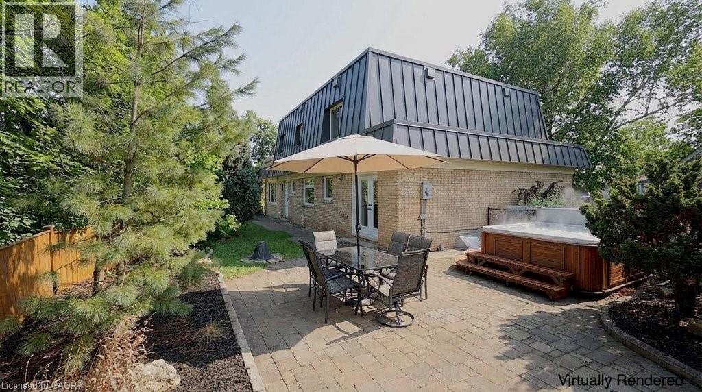 4240 Dunvegan Road, Burlington, ON - Outdoor With Deck Patio Veranda