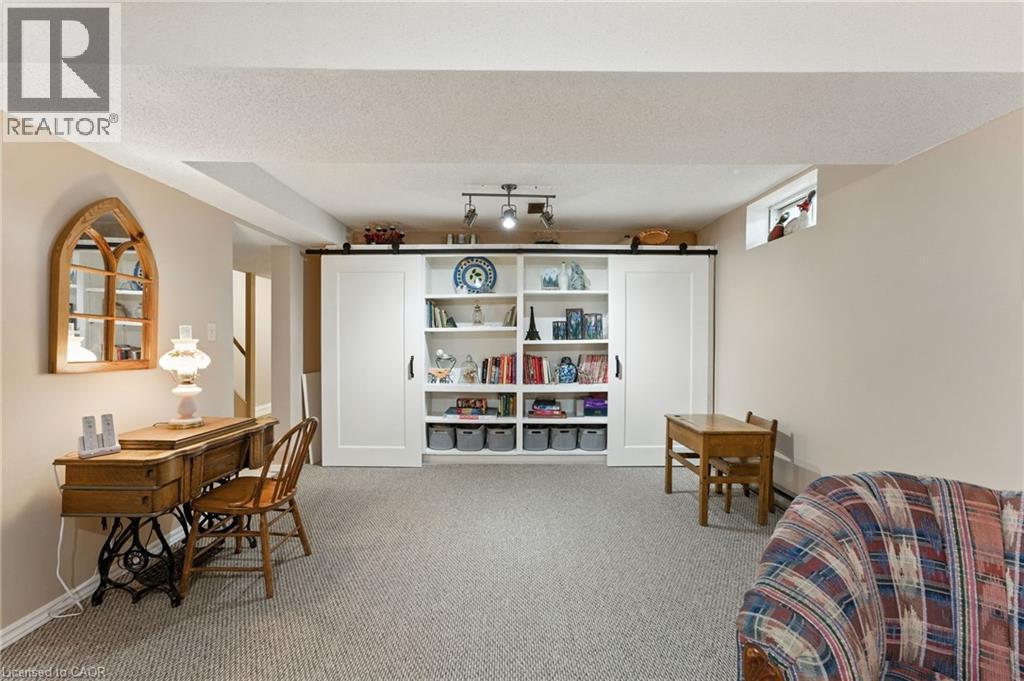 3 Atkins Drive, Hamilton, ON - Indoor