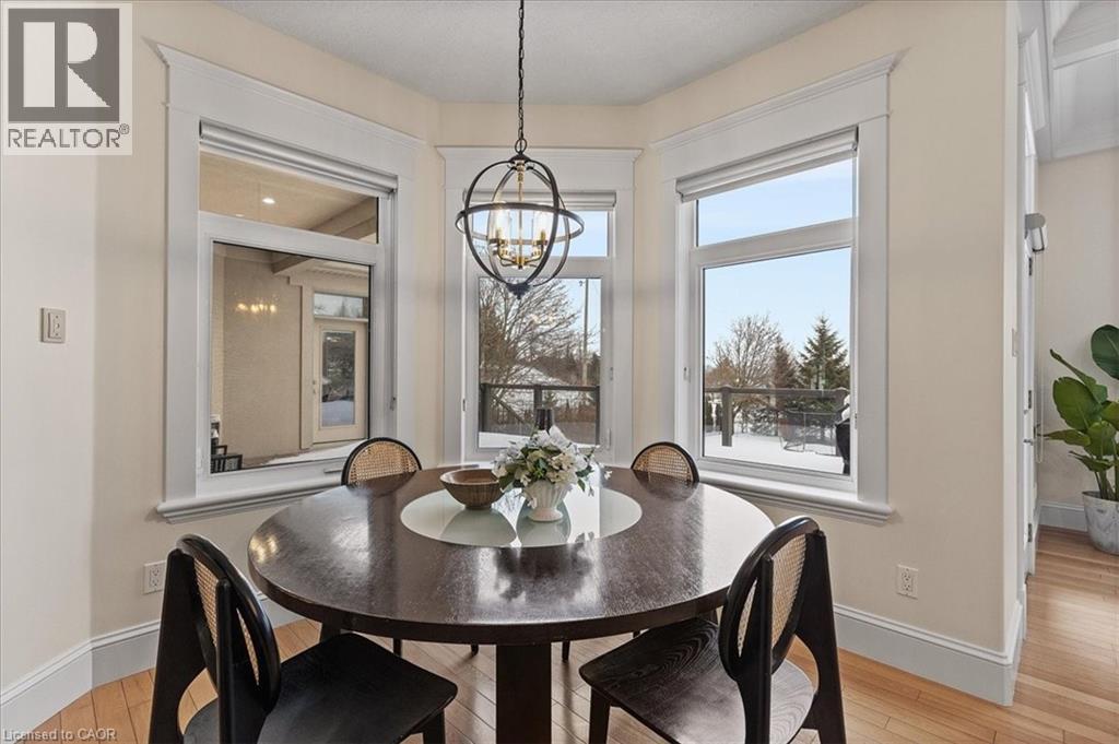 86 Canters Close, Kitchener, ON - Indoor Photo Showing Dining Room