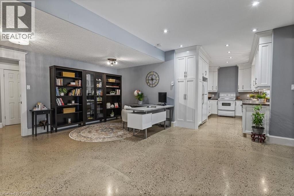 Kitchen in basement - 86 Canters Close, Kitchener, ON - Indoor