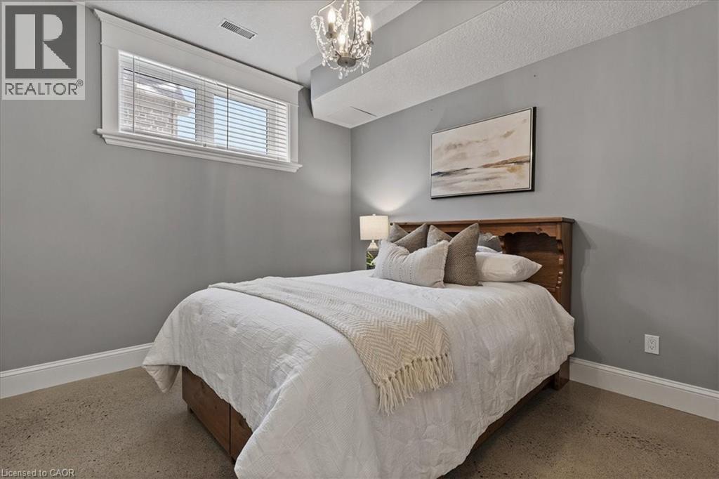 86 Canters Close, Kitchener, ON - Indoor Photo Showing Bedroom