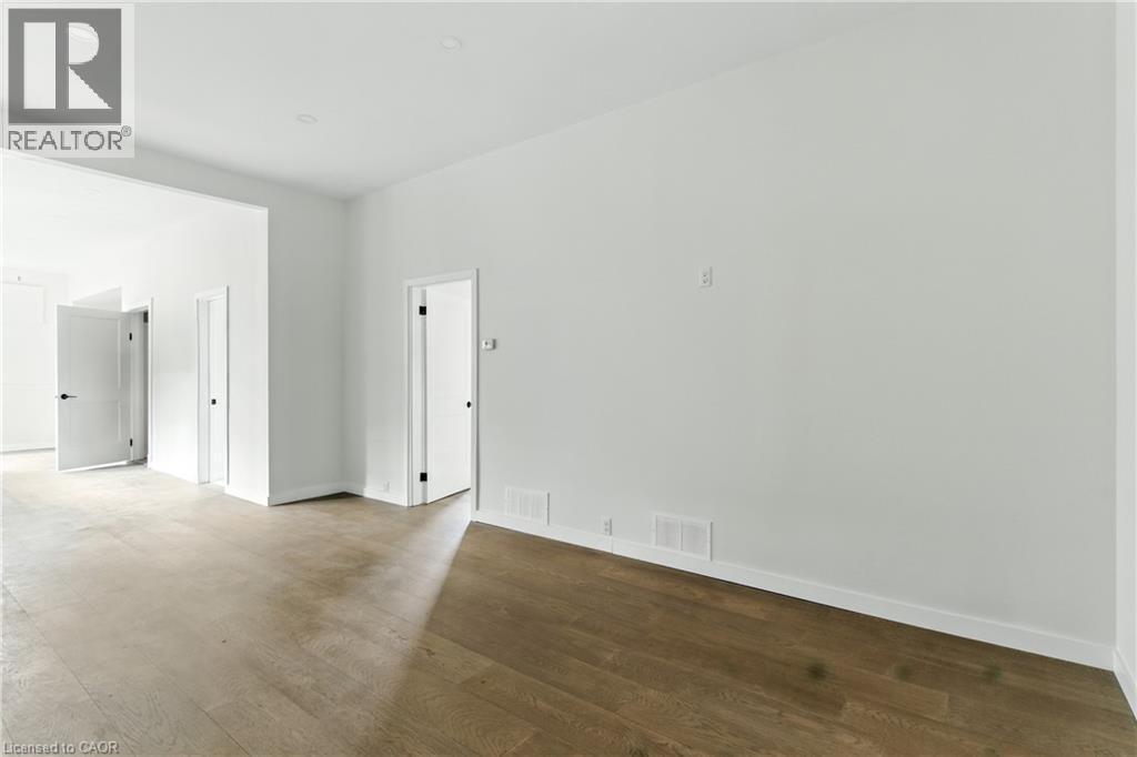 684 Beach Boulevard, Hamilton, ON - Indoor Photo Showing Other Room