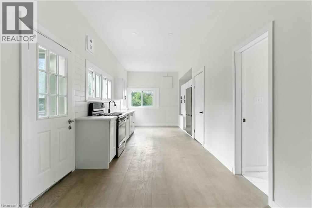 684 Beach Boulevard, Hamilton, ON - Indoor Photo Showing Other Room