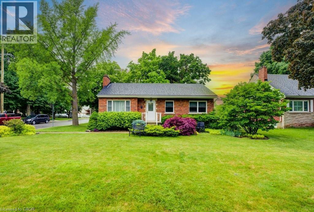 1 Bryant Court, Hamilton, ON - Outdoor