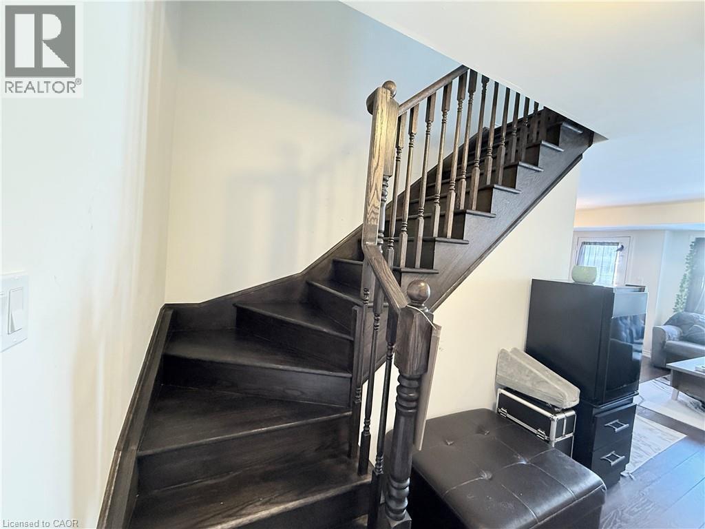 922 Apple Hill Lane, Kitchener, ON - Indoor Photo Showing Other Room