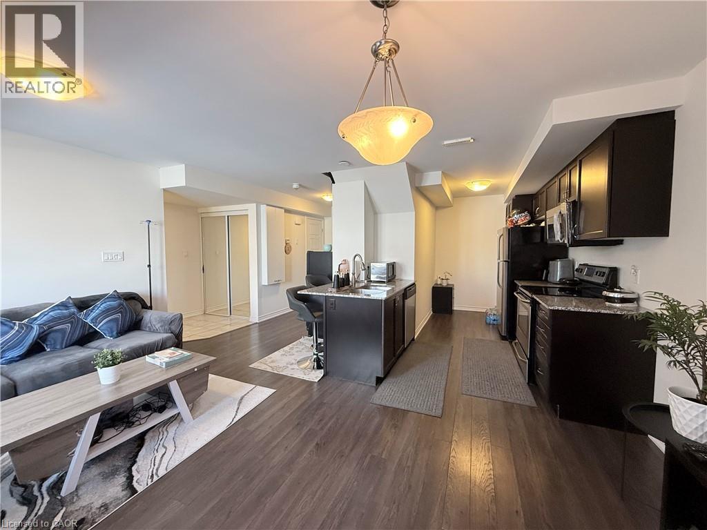 922 Apple Hill Lane, Kitchener, ON - Indoor