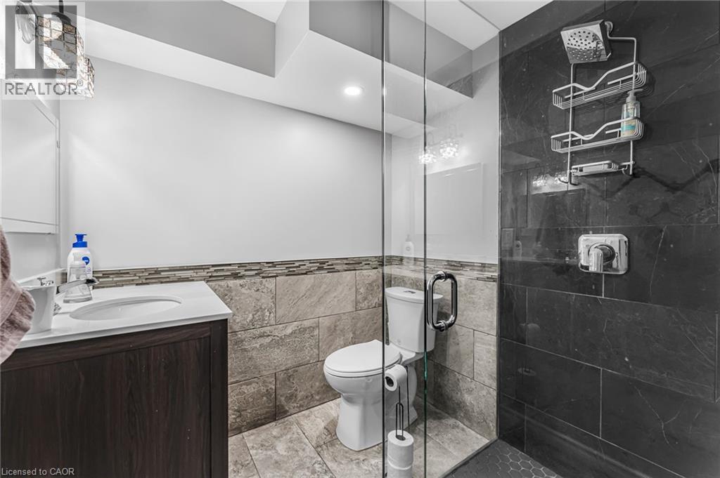 80 Loretta Drive, Virgil, ON - Indoor Photo Showing Bathroom