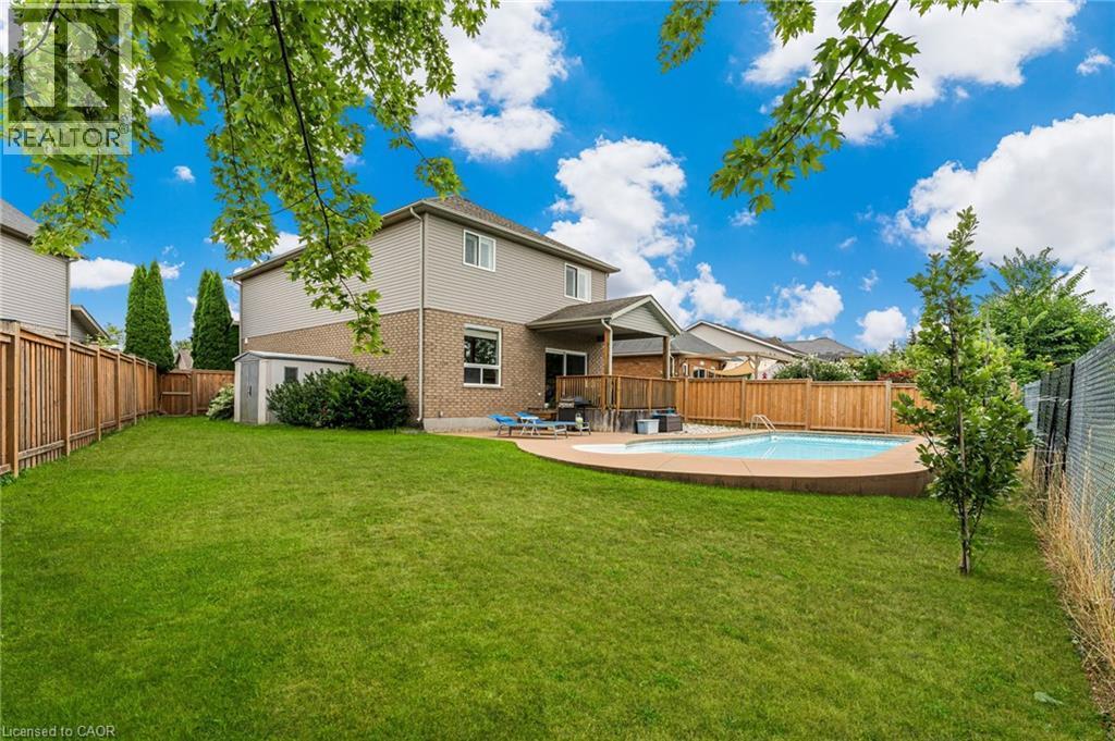 80 Loretta Drive, Virgil, ON - Outdoor With In Ground Pool With Backyard