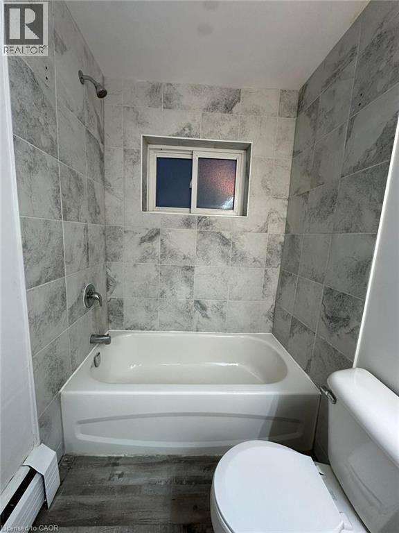 145 Macgregor Crescent Unit# 1, Waterloo, ON - Indoor Photo Showing Bathroom