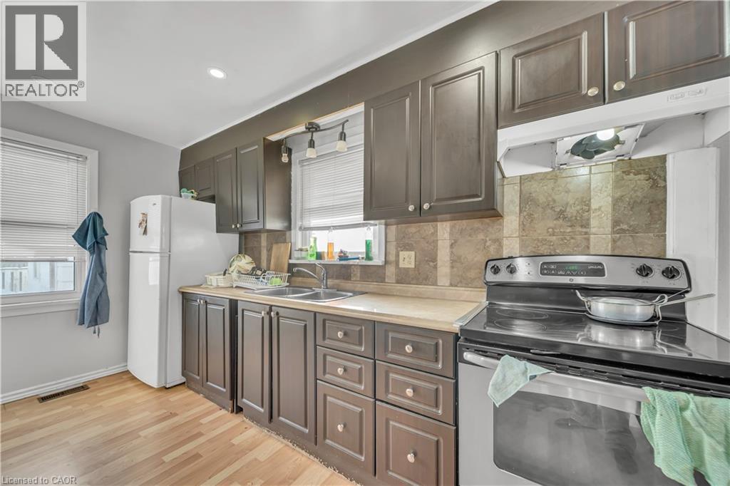 259 Franklin Street S, Kitchener, ON - Indoor Photo Showing Kitchen With Double Sink