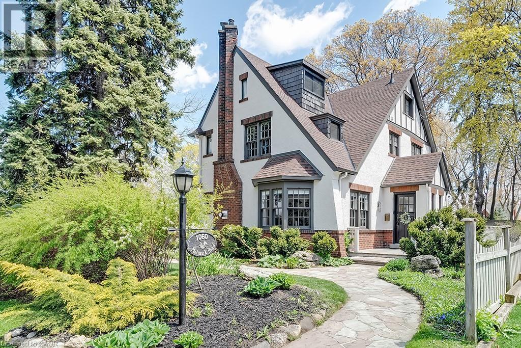 1060 Mohawk Road, Burlington, ON - Outdoor With Facade