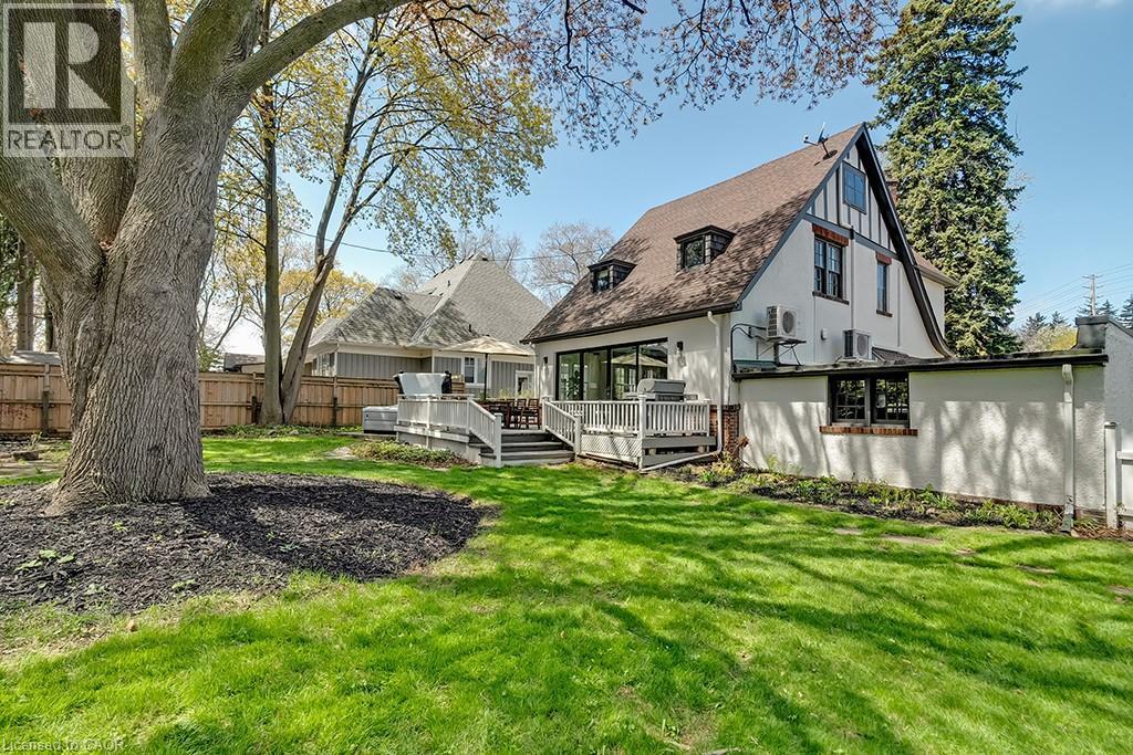 1060 Mohawk Road, Burlington, ON - Outdoor With Deck Patio Veranda