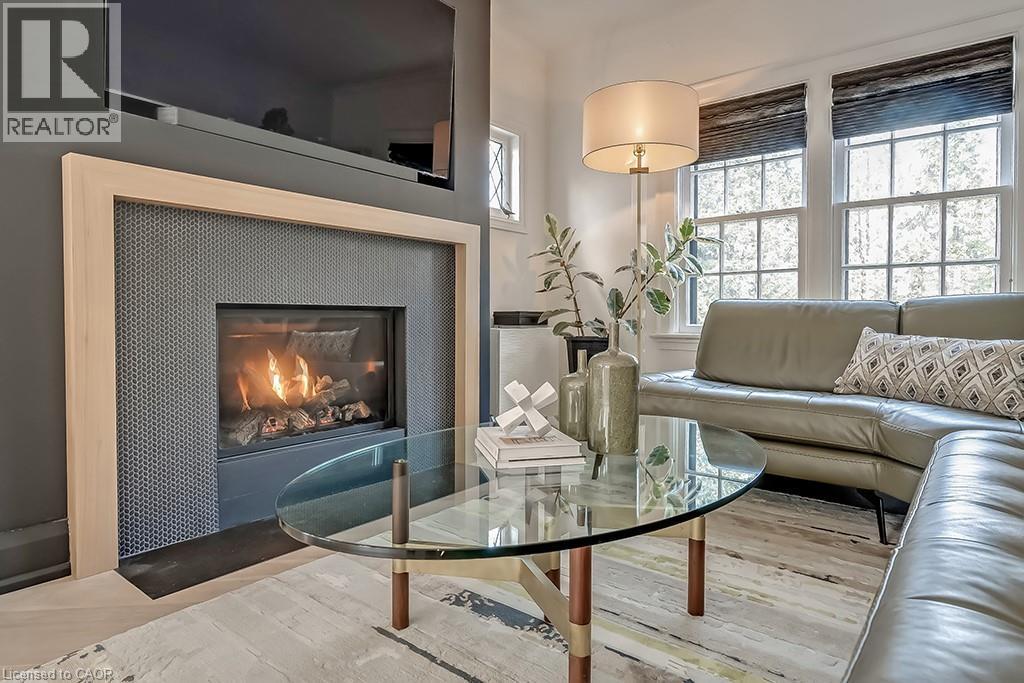 1060 Mohawk Road, Burlington, ON - Indoor Photo Showing Living Room With Fireplace
