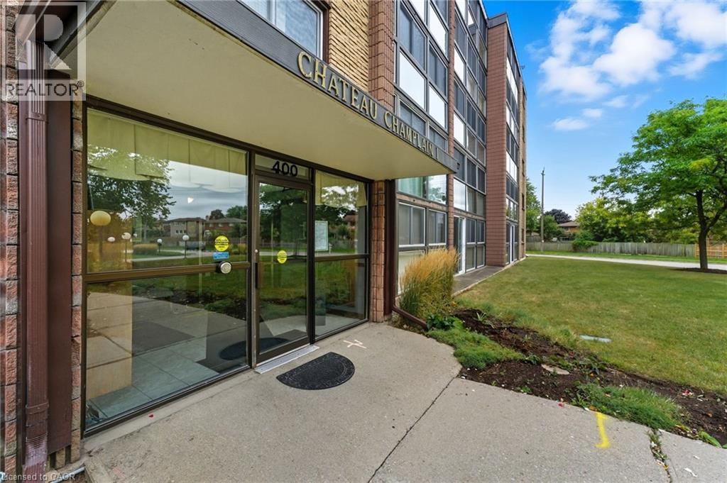 400 Champlain Boulevard Unit# 305, Cambridge, ON - Outdoor With Balcony
