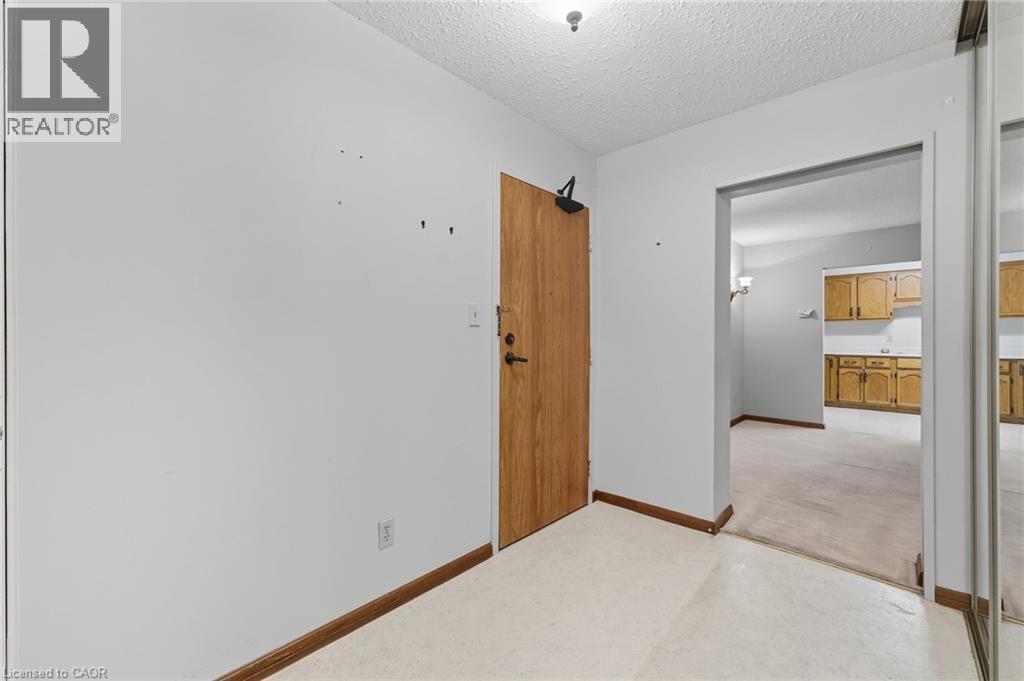 400 Champlain Boulevard Unit# 305, Cambridge, ON - Indoor Photo Showing Other Room
