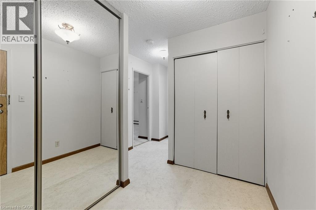 400 Champlain Boulevard Unit# 305, Cambridge, ON - Indoor Photo Showing Other Room