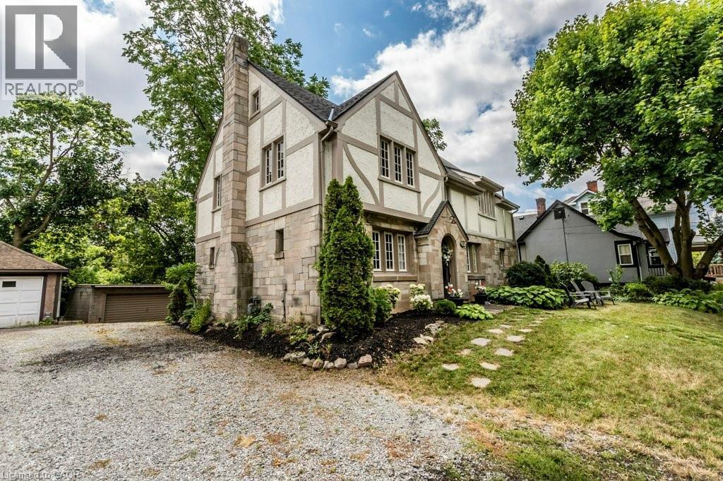 128 River Road, Welland, ON - Outdoor