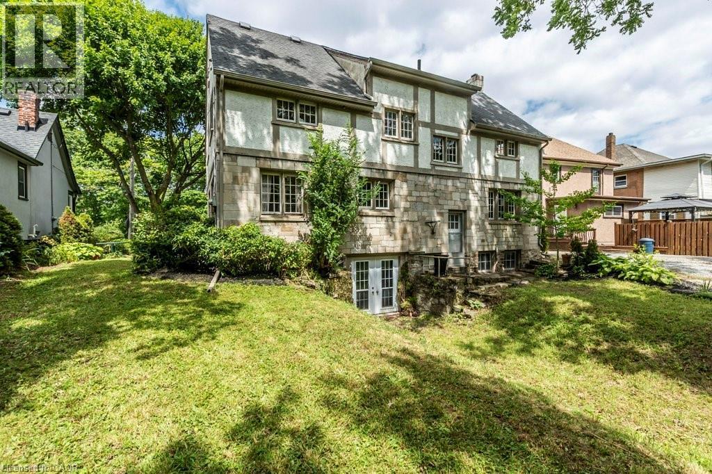 128 River Road, Welland, ON - Outdoor