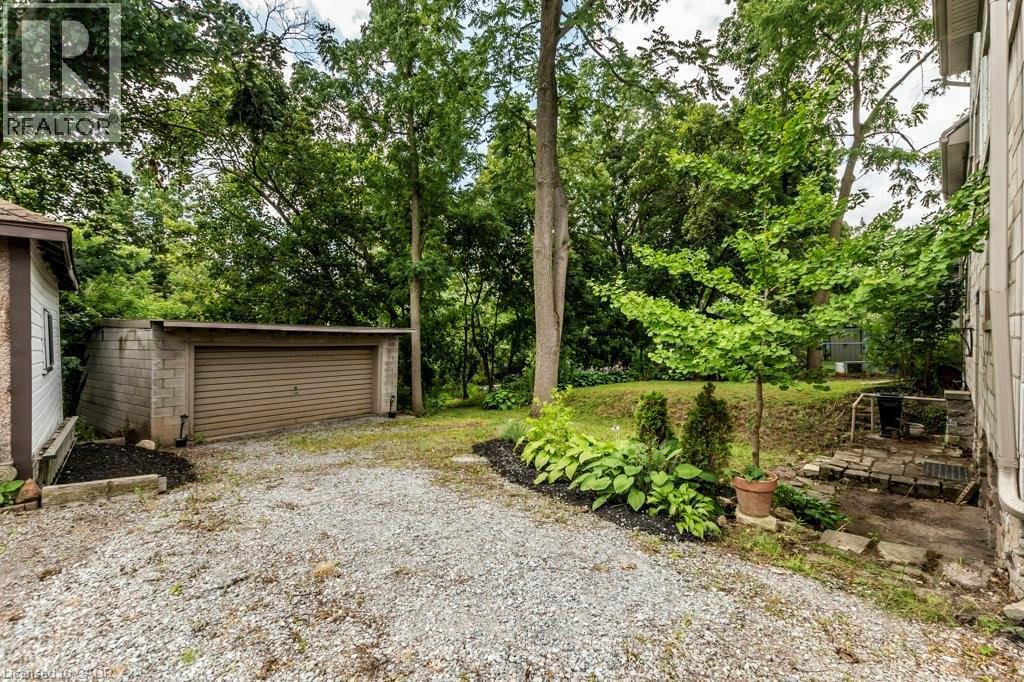 128 River Road, Welland, ON - Outdoor