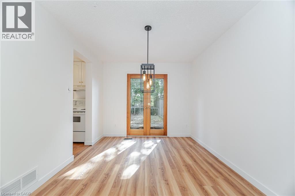 21 Horning Drive, Hamilton, ON - Indoor Photo Showing Other Room