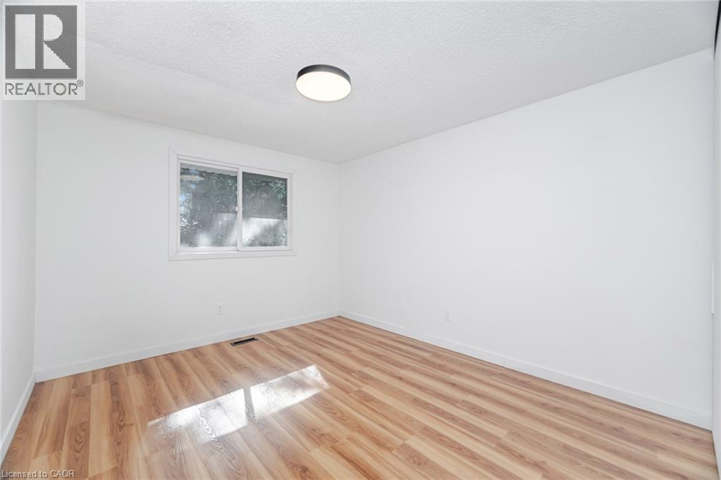 21 Horning Drive, Hamilton, ON - Indoor Photo Showing Other Room