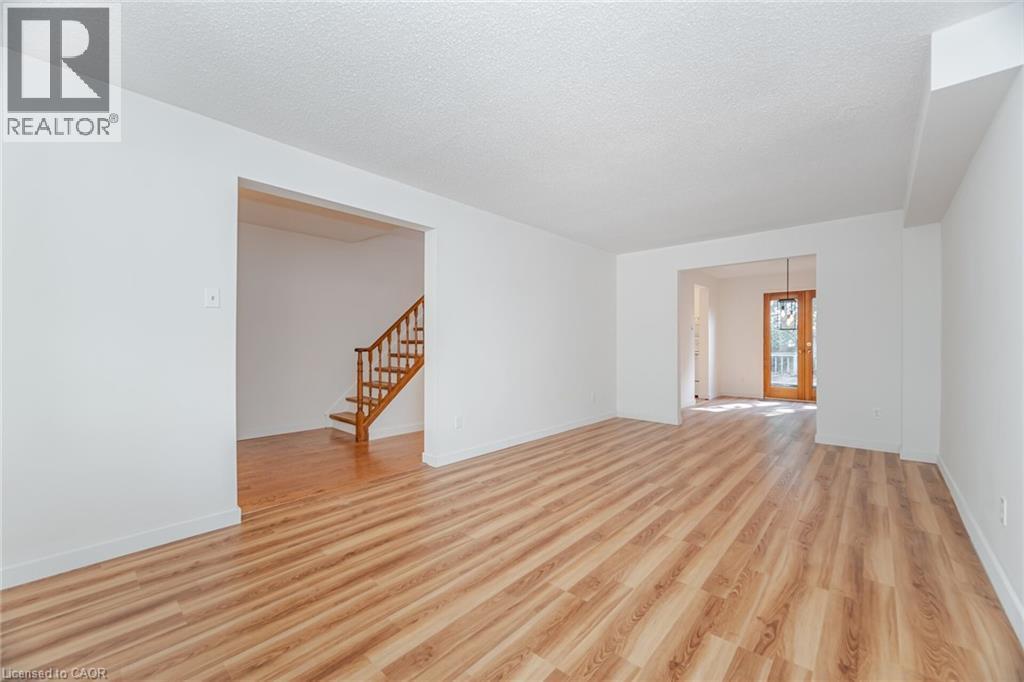 21 Horning Drive, Hamilton, ON - Indoor Photo Showing Other Room