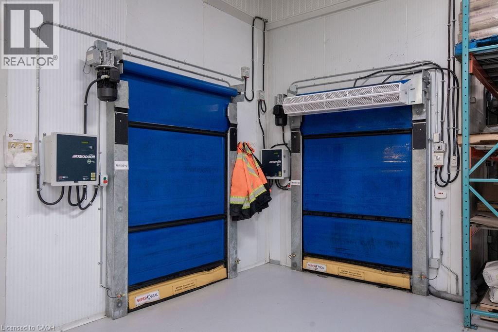 190 Hempstead Drive, Hamilton, ON