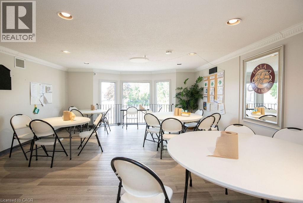 190 Hempstead Drive, Hamilton, ON