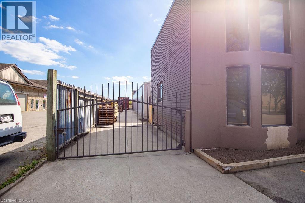 190 Hempstead Drive, Hamilton, ON