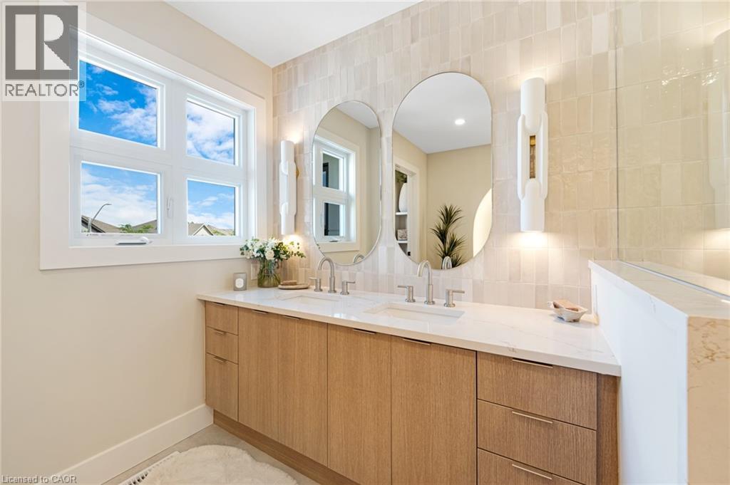 452 Westhaven Street, Waterloo, ON - Indoor Photo Showing Bathroom