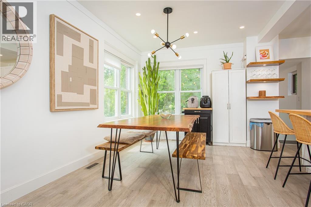 826 Beach Boulevard, Hamilton, ON - Indoor Photo Showing Dining Room