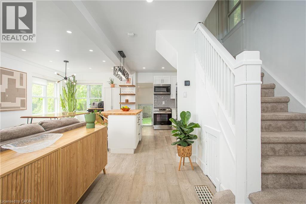 826 Beach Boulevard, Hamilton, ON - Indoor