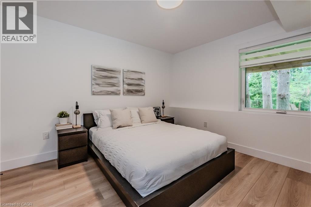 195 Riverbank Drive, Cambridge, ON - Indoor Photo Showing Bedroom