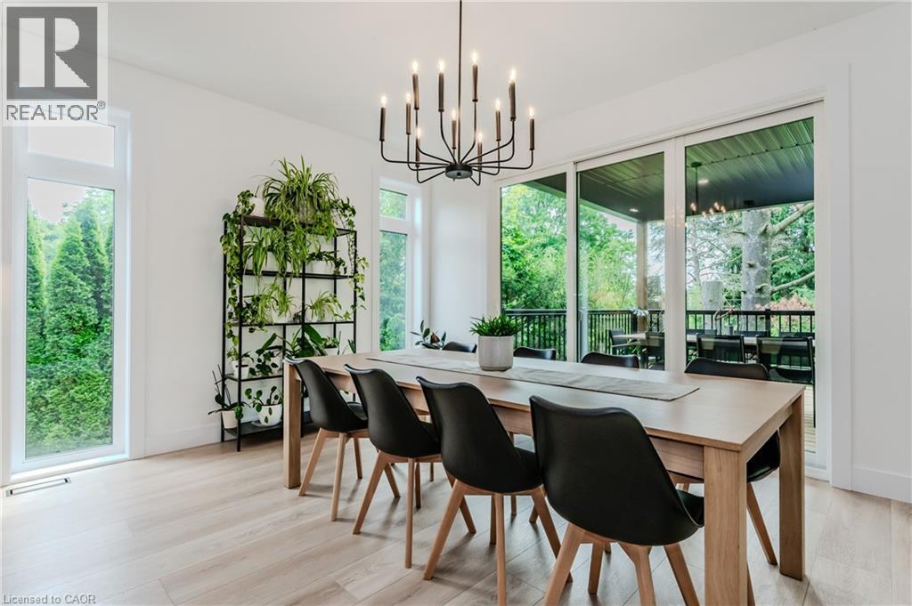 195 Riverbank Drive, Cambridge, ON - Indoor Photo Showing Dining Room