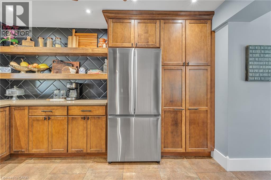 316 Fennell Avenue W, Hamilton, ON - Indoor Photo Showing Kitchen