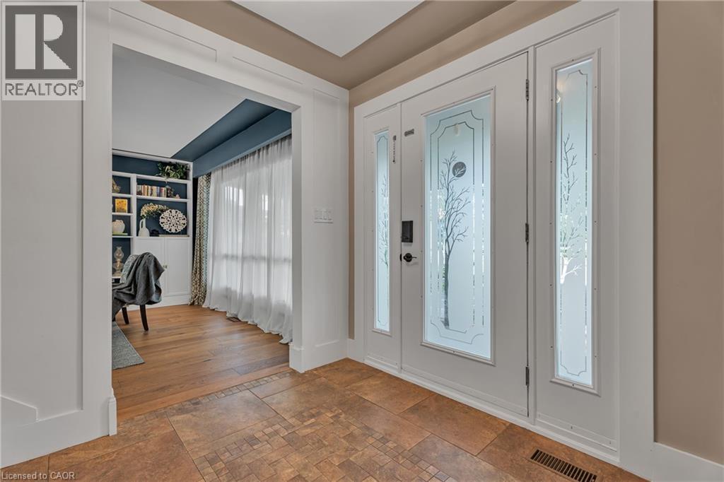 316 Fennell Avenue W, Hamilton, ON - Indoor Photo Showing Other Room